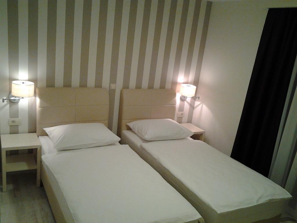 Pansion Bencun Hotell Međugorje Rum bild